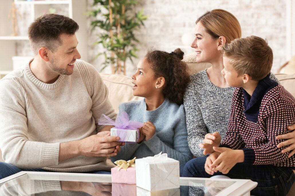 3 Ways to Help Your Kids Give This Christmas - Family Good Things