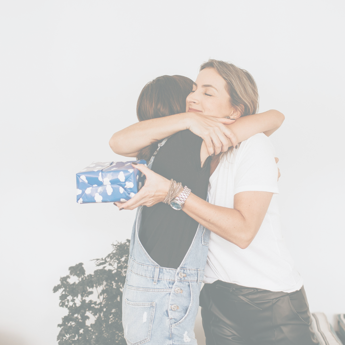 4 Ways to Give Back as a Family This Holiday Season